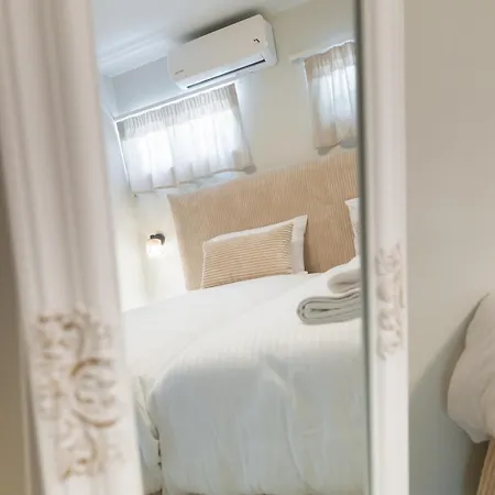 Boukamvillia Apartment, Just 500m From Appartamento *