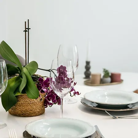 Bookamvillia Lägenhet Nidhrion