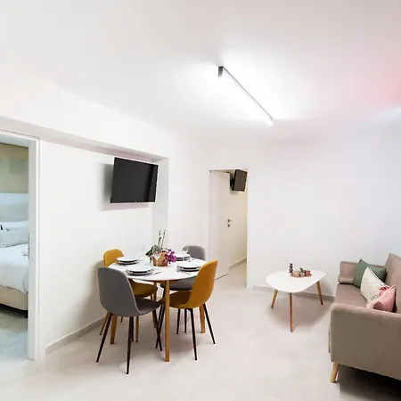 Boukamvillia Apartment, Just 500m From * Nydri (Lefkada)
