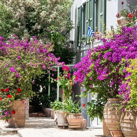Boukamvillia Apartment, Just 500m From Appartamento *