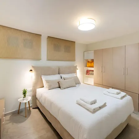 Boukamvillia Apartment, Just 500m From